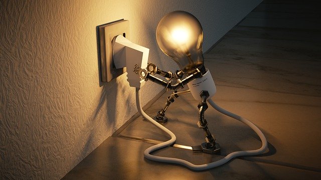 S elektrospotřebiči je třeba zacházet opatrně.